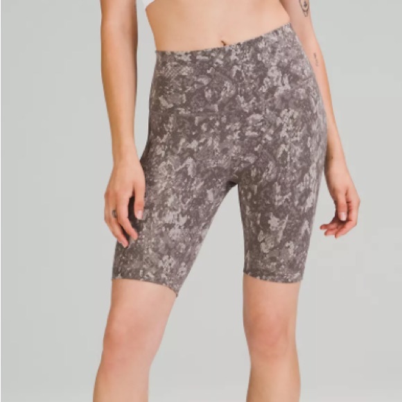 lululemon athletica Pants - Lululemon biker shorts